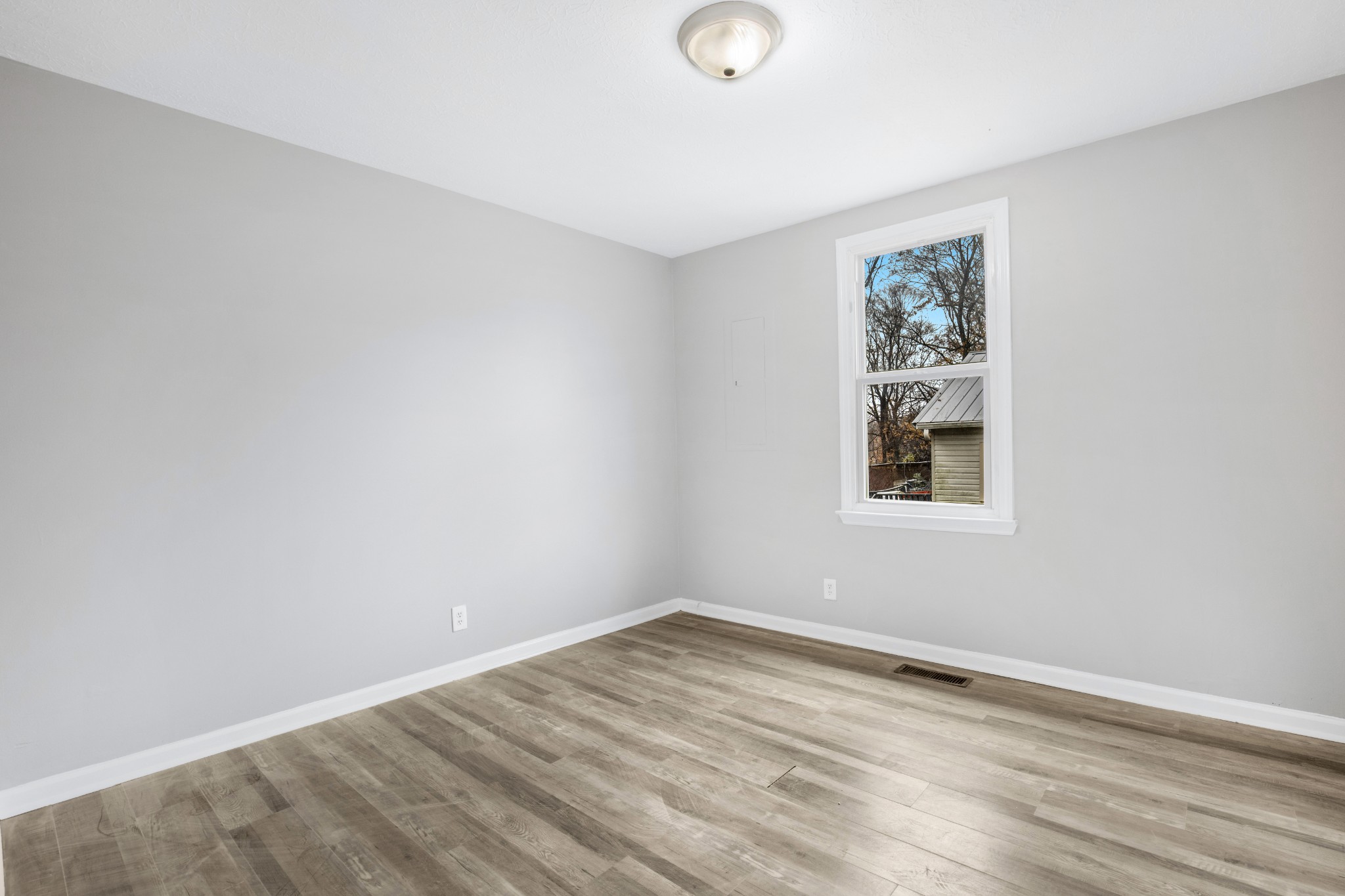 838 Circle Drive Springfield, TN 37172 - Photo 9 of 11