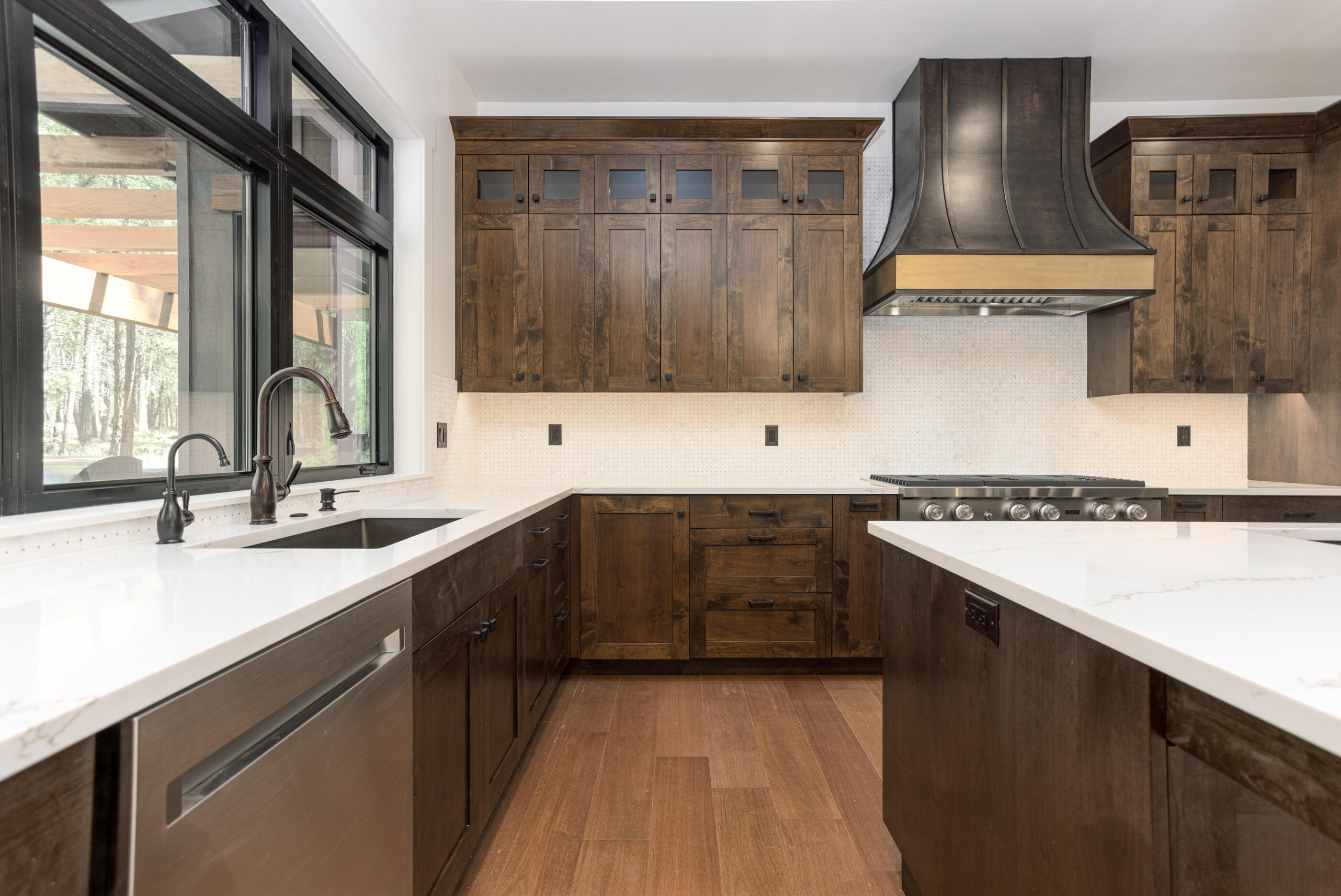 56593 Sunstone Loop, Unit 127 Bend, OR 97707 - Photo 12 of 46 Knotty Alder Cabinetry