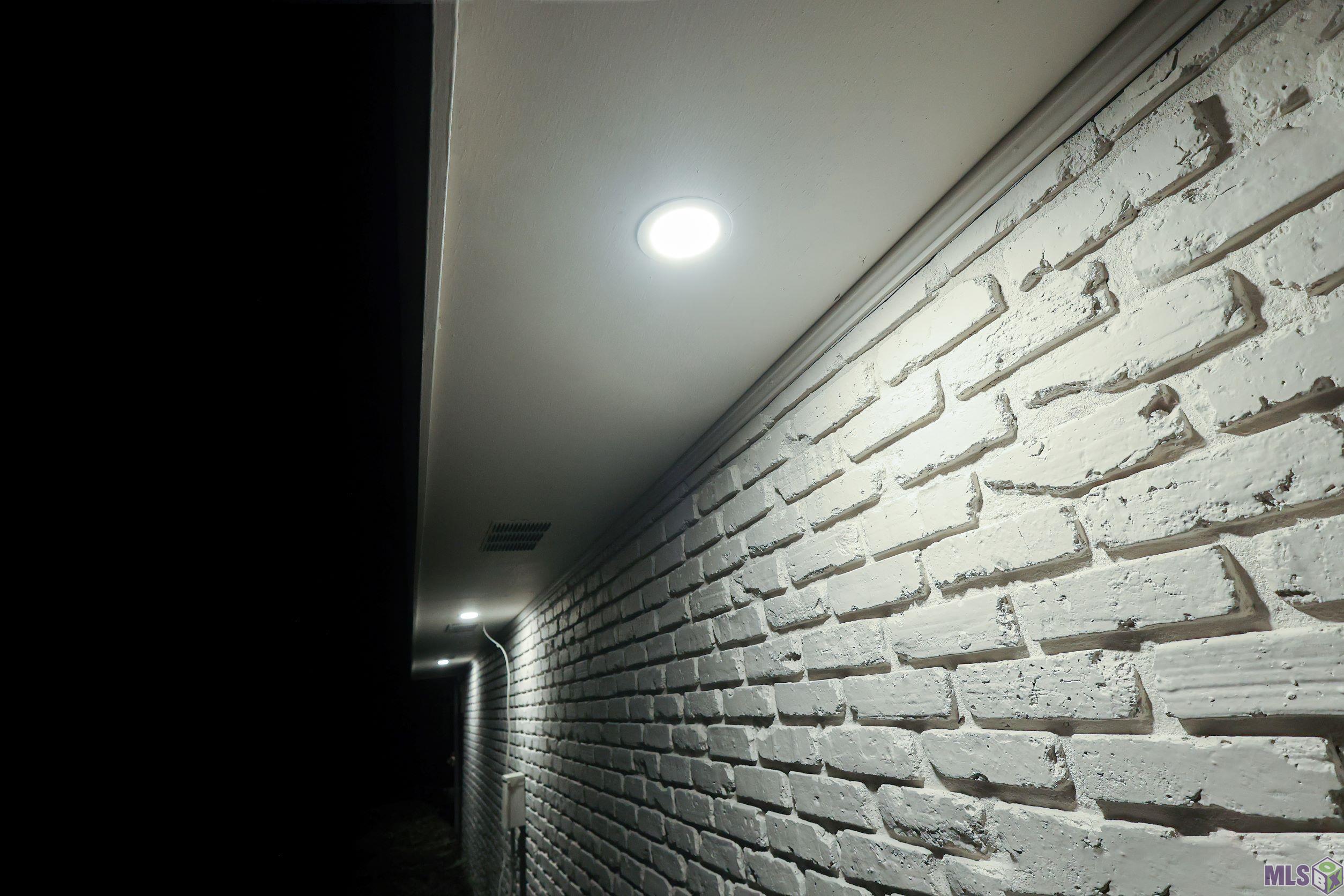 1891 Erlanger Drive Baton Rouge, LA 70816 - Photo 35 of 38 RECESSED LIGHTS