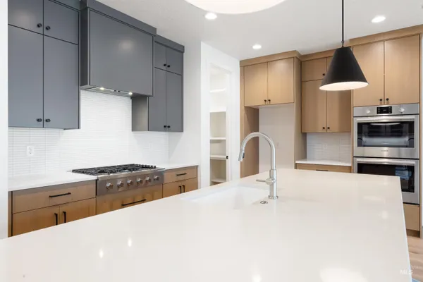 $1,110,000 | 270 North Hunter Crk Avenue, Eagle, ID 83616