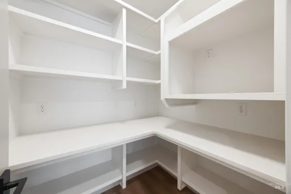 $1,110,000 | 270 North Hunter Crk Avenue, Eagle, ID 83616