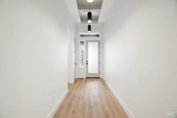 $1,110,000 | 270 North Hunter Crk Avenue, Eagle, ID 83616