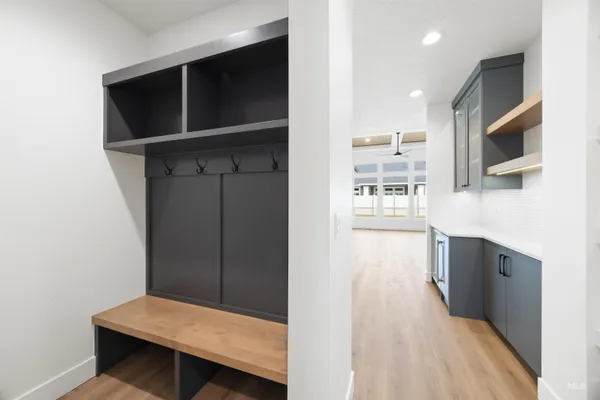 $1,110,000 | 270 North Hunter Crk Avenue, Eagle, ID 83616