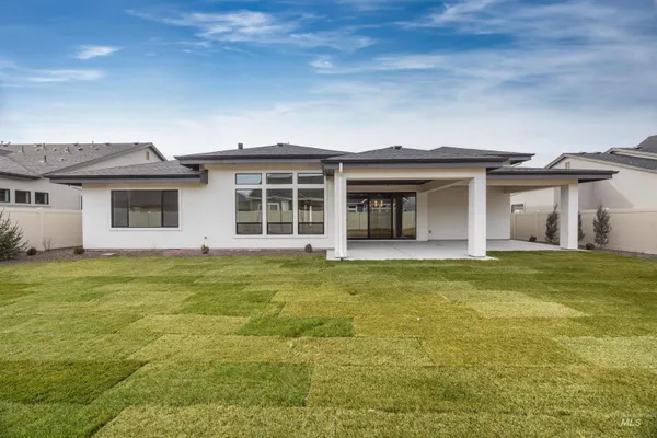 $1,110,000 | 270 North Hunter Crk Avenue, Eagle, ID 83616