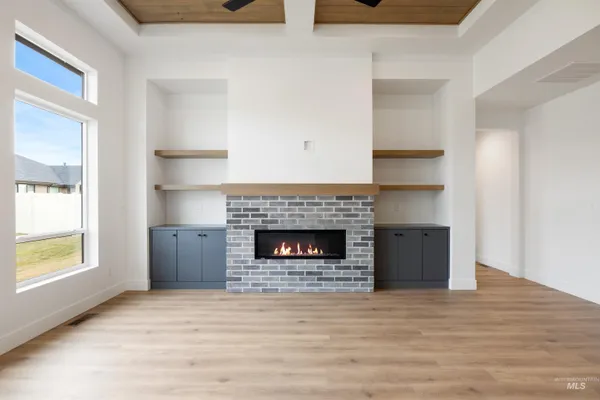 $1,110,000 | 270 North Hunter Crk Avenue, Eagle, ID 83616