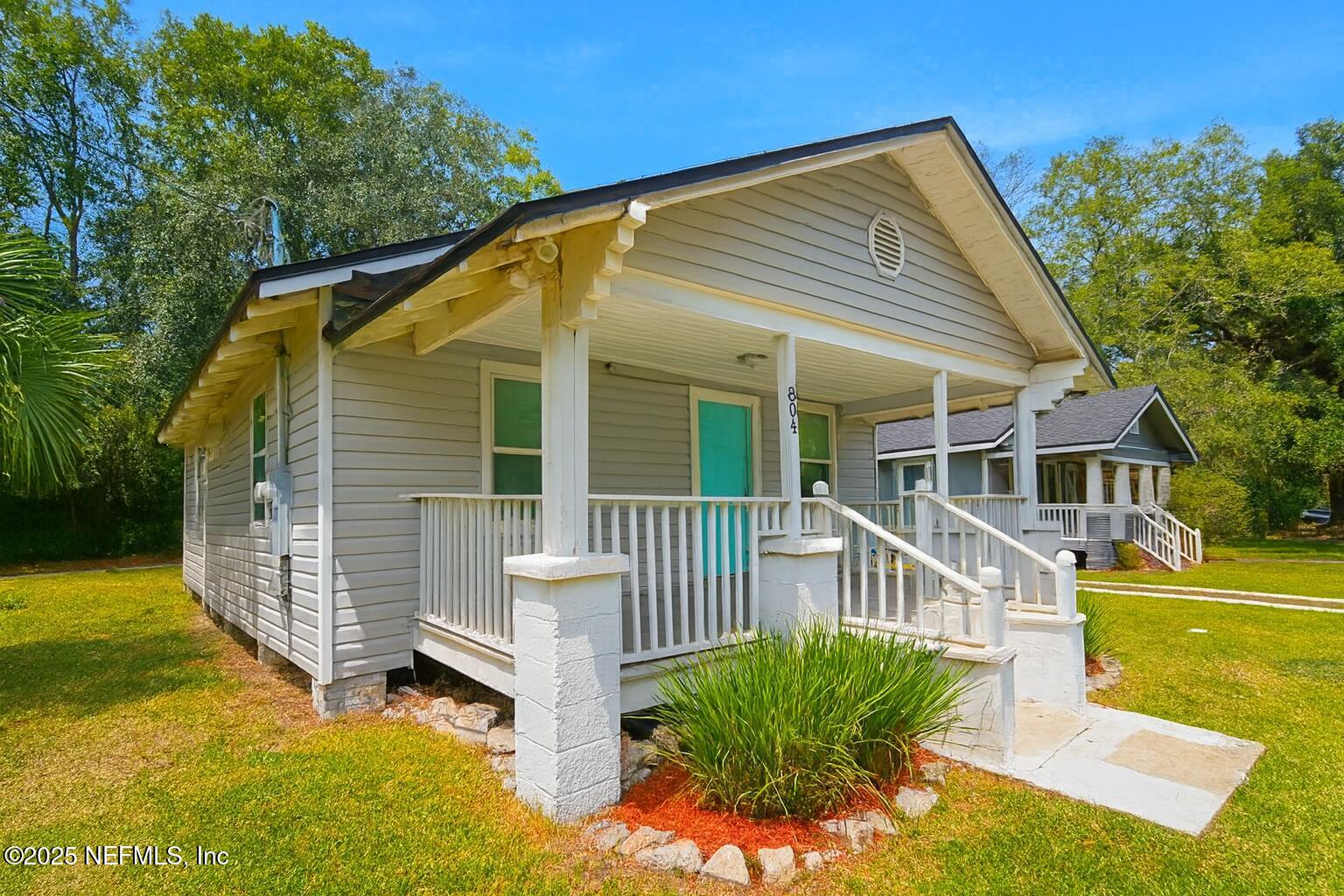 804 Westbrook Road Jacksonville, FL 32209 - Photo 19 of 23 a view of a house with a yard