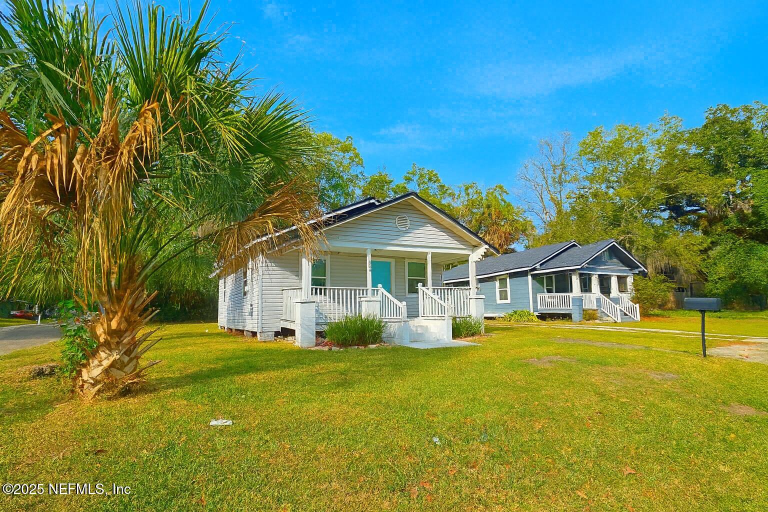 804 Westbrook Road Jacksonville, FL 32209 - Photo 21 of 23 a front view of a house with garden