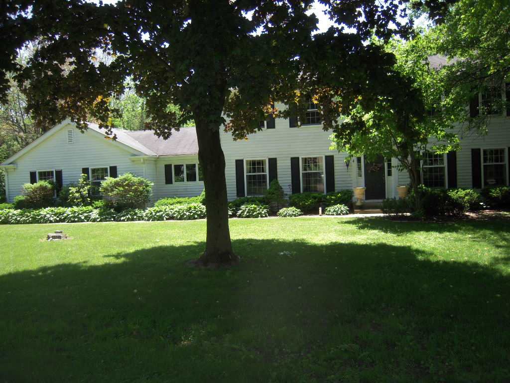 5521 Ridgemoor Court Rockford, IL 61107 - Photo 1 of 25 Gallery Image 1