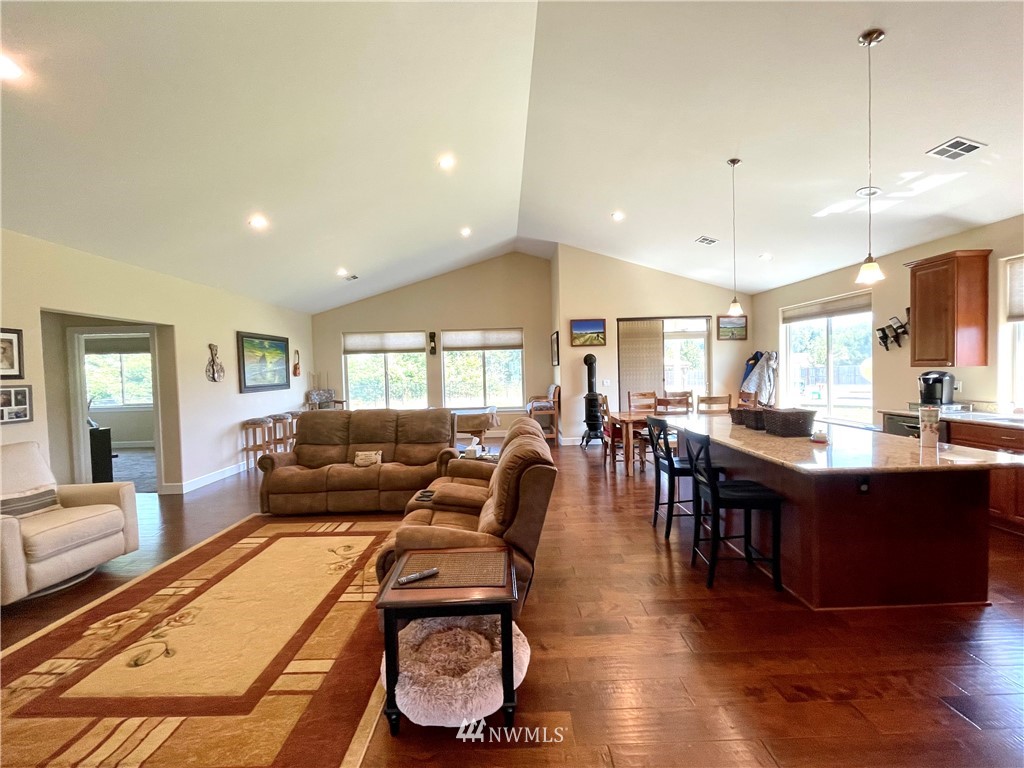 70 Ware Court Sequim, WA 98382 - Photo 4 of 40