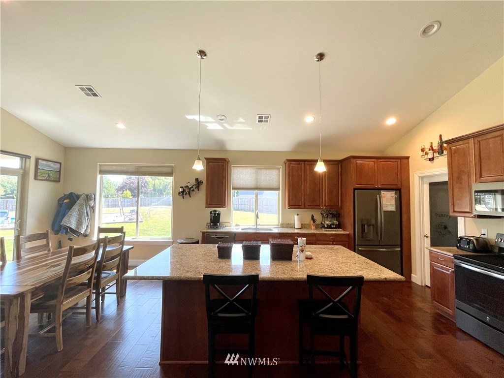 70 Ware Court Sequim, WA 98382 - Photo 5 of 40