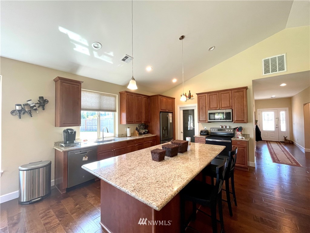 70 Ware Court Sequim, WA 98382 - Photo 6 of 40