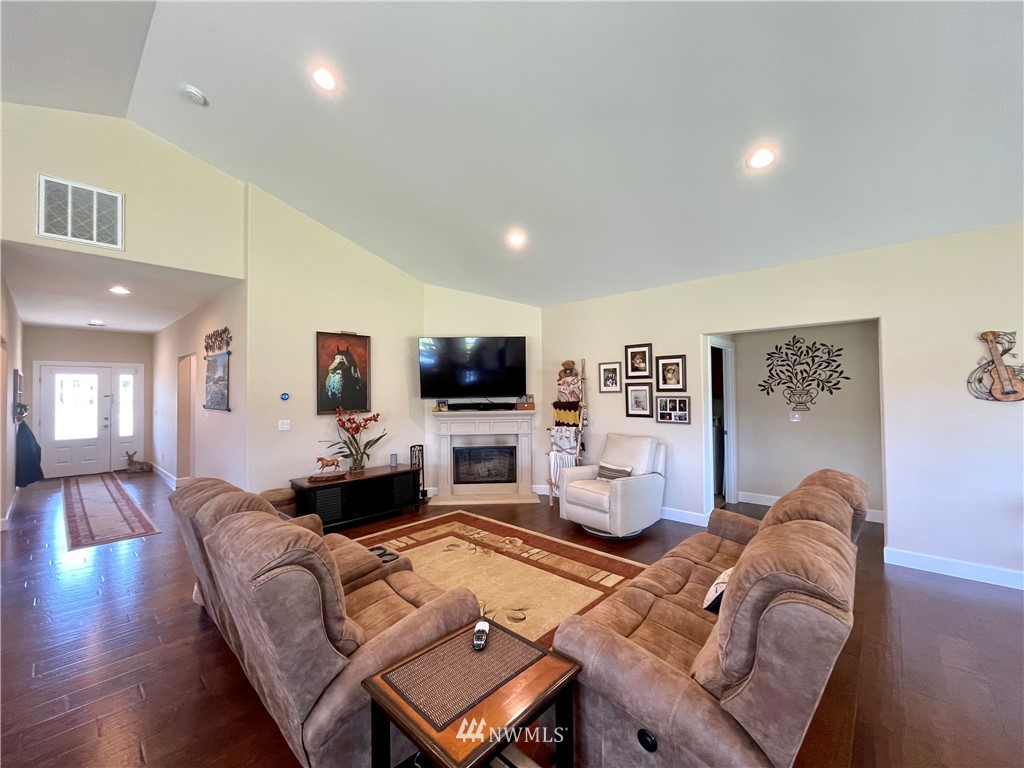 70 Ware Court Sequim, WA 98382 - Photo 10 of 40