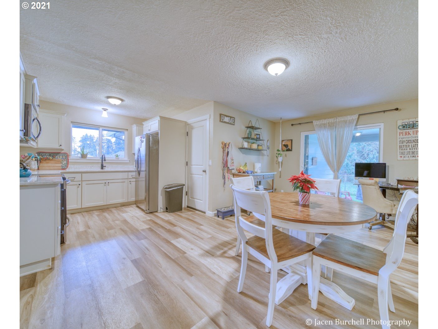 51701 Southwest Em Watts Road Scappoose, OR 97056 - Photo 8 of 24 Gallery Image 8