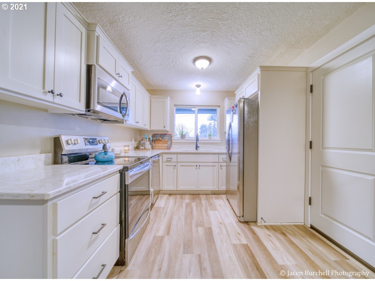 51701 Southwest Em Watts Road Scappoose, OR 97056 - Photo 10 of 24 Gallery Image 10