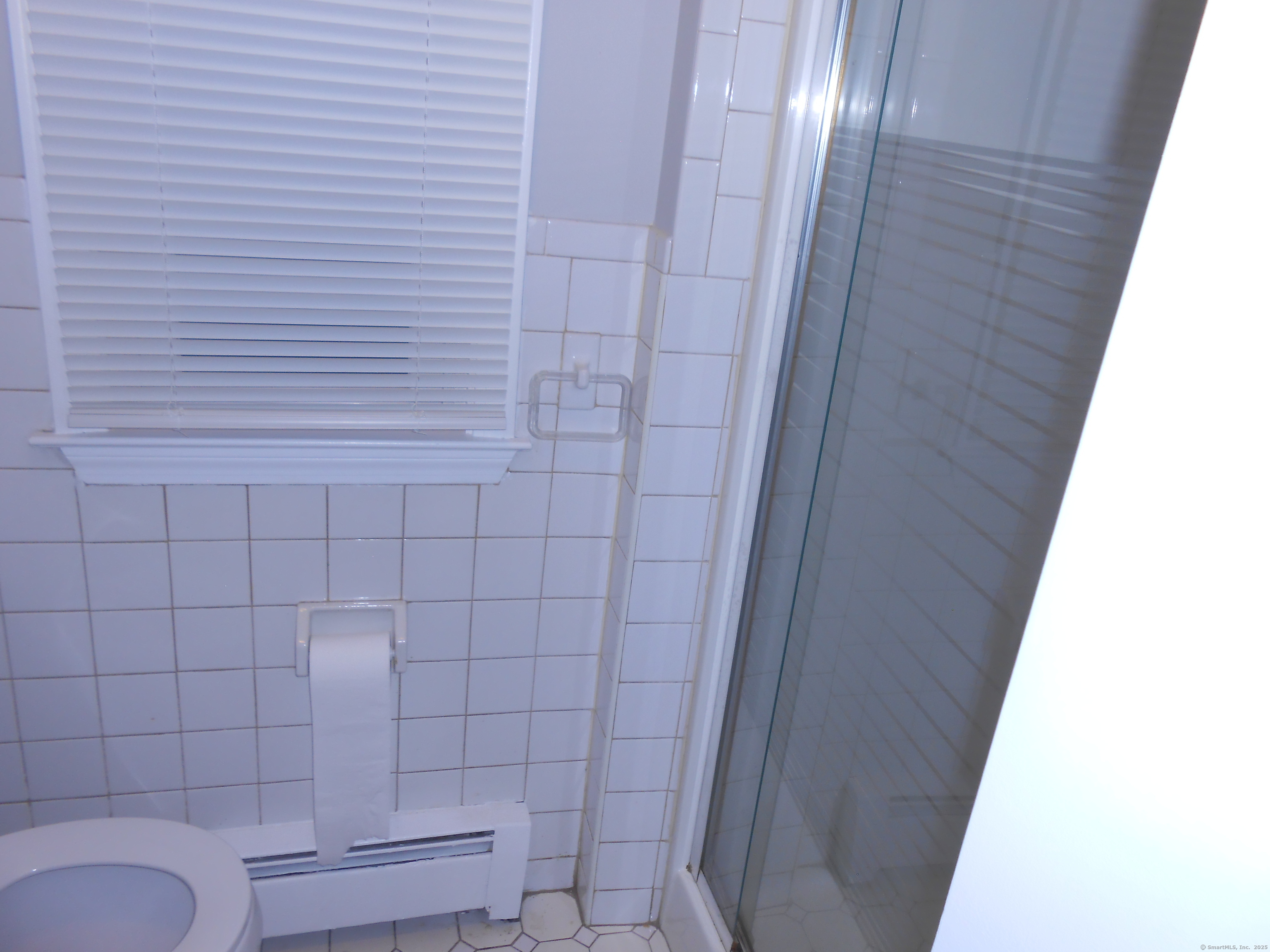 631 Whalley Avenue New Haven, CT 06511 - Photo 15 of 28 a bathroom with a shower