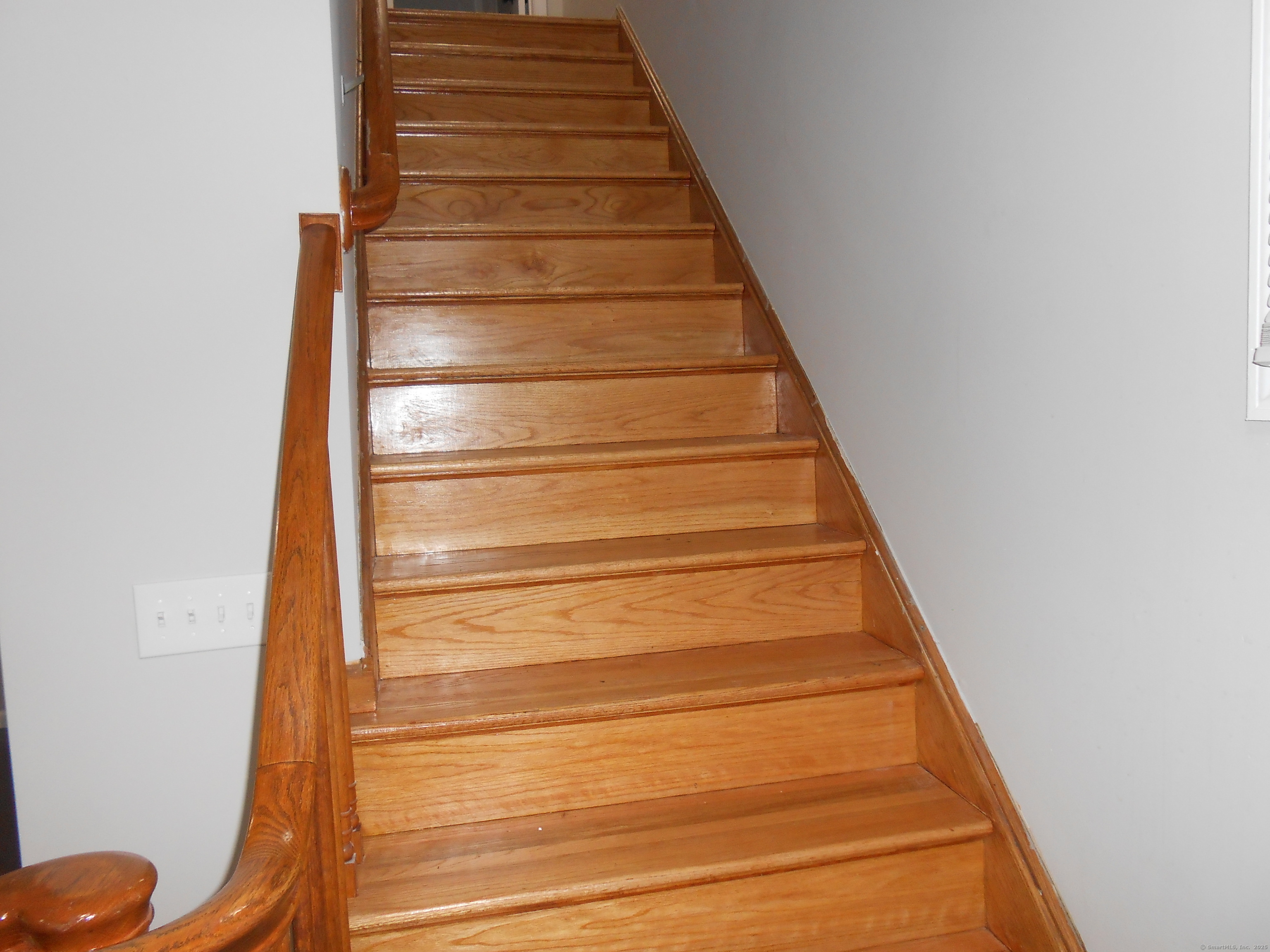 631 Whalley Avenue New Haven, CT 06511 - Photo 23 of 28 a view of entryway