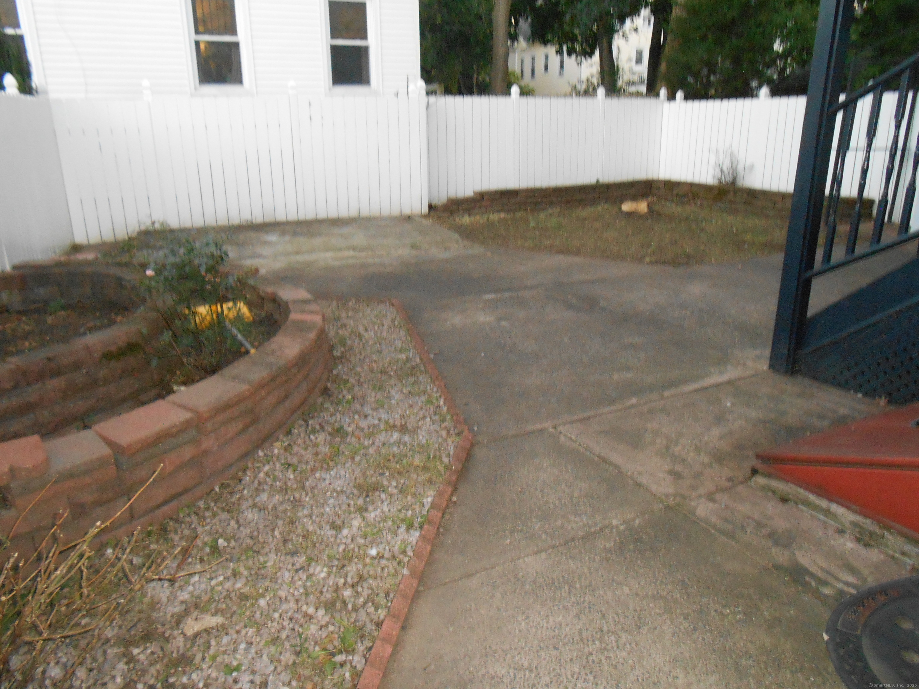 631 Whalley Avenue New Haven, CT 06511 - Photo 7 of 28