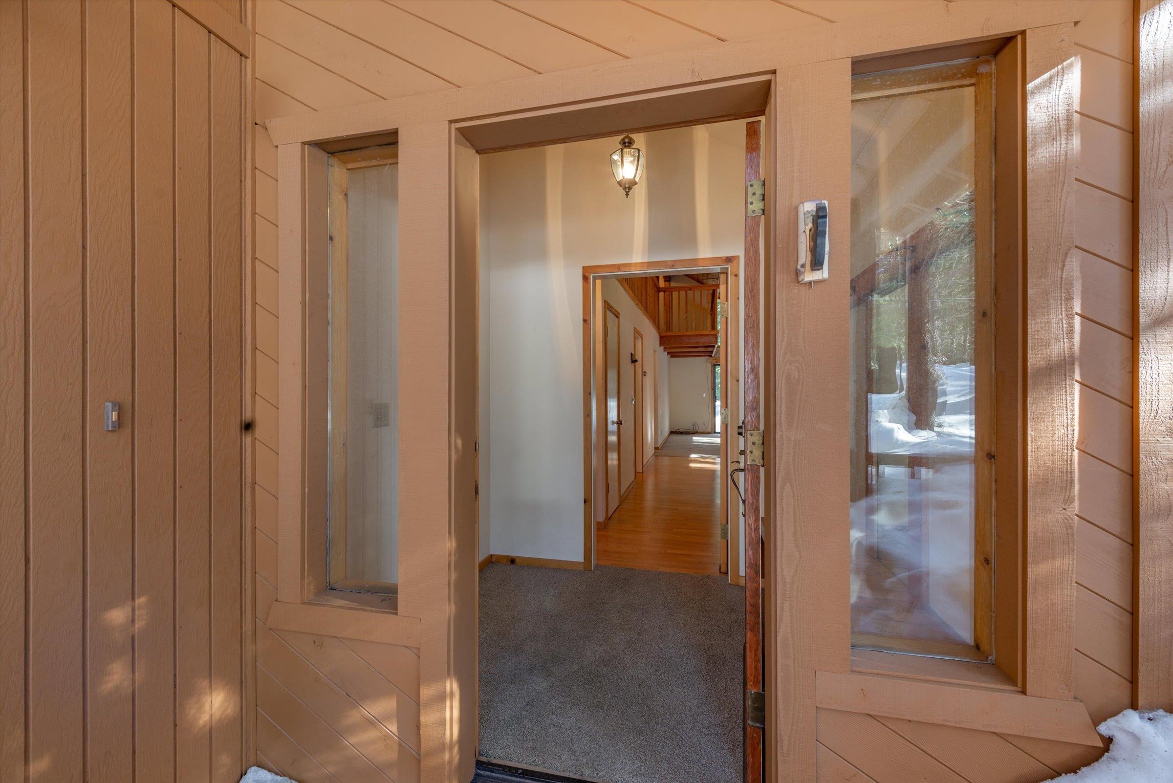 11807 Chalet Road Truckee, CA 96161 - Photo 3 of 19 Gallery Image 3