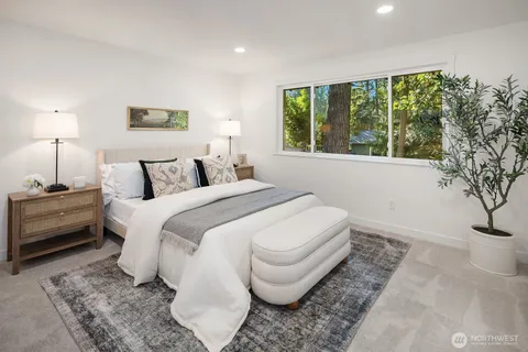 $1,298,000 | 3023 255th Avenue Southeast, Sammamish, WA 98075