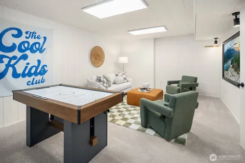 $1,298,000 | 3023 255th Avenue Southeast, Sammamish, WA 98075