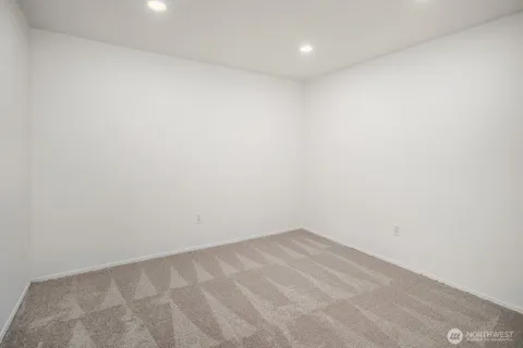 $1,298,000 | 3023 255th Avenue Southeast, Sammamish, WA 98075