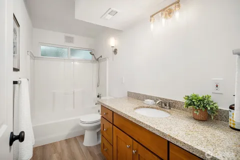 $1,298,000 | 3023 255th Avenue Southeast, Sammamish, WA 98075