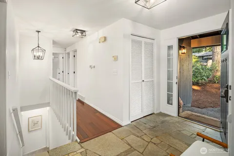 $1,298,000 | 3023 255th Avenue Southeast, Sammamish, WA 98075