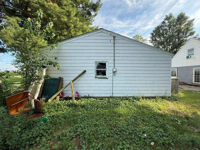 $29,000 | 20961 Center Staff Road, Illiopolis, IL 62539