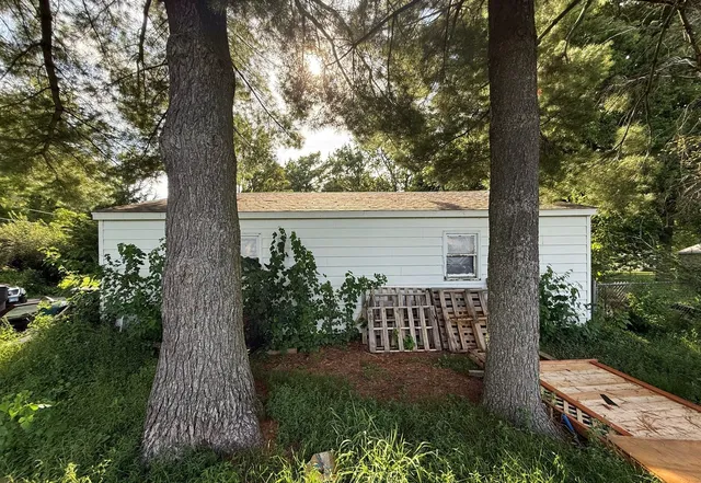 $29,000 | 20961 Center Staff Road, Illiopolis, IL 62539