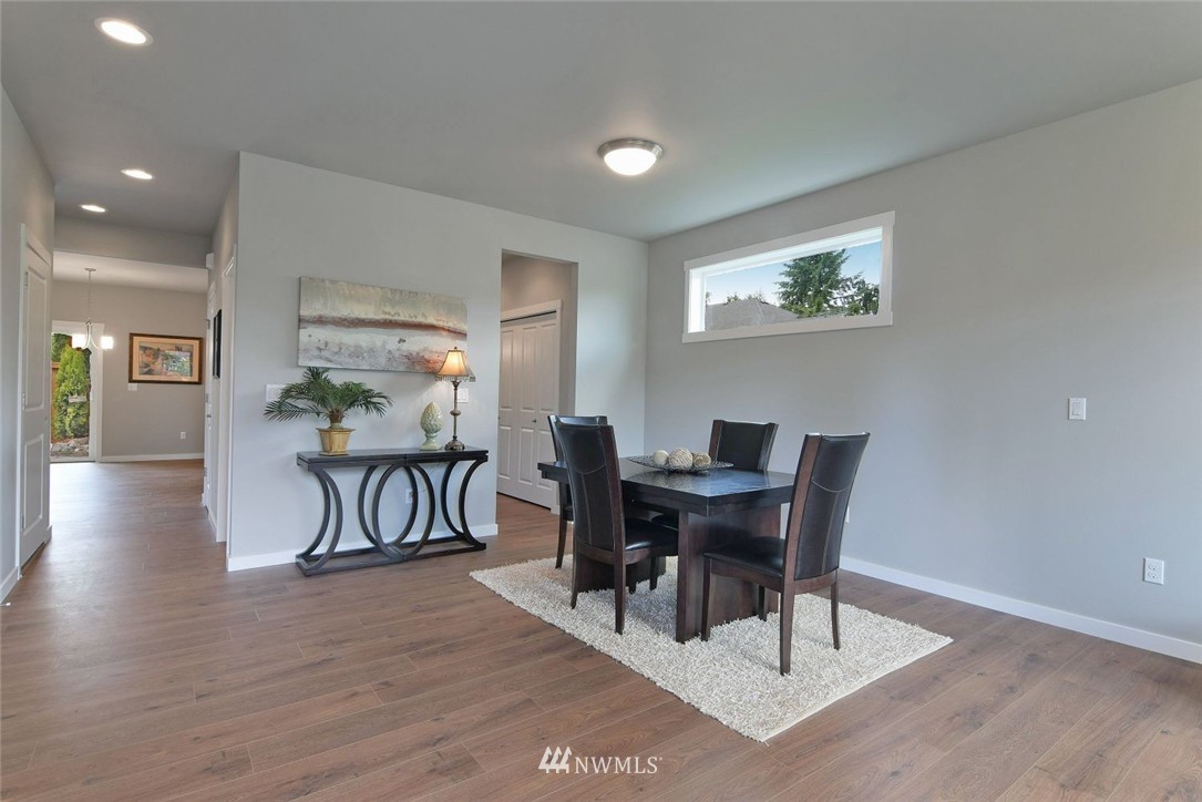 1607 170th Street Southeast Bothell, WA 98012 - Photo 2 of 17