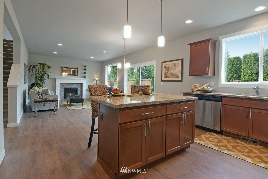 1607 170th Street Southeast Bothell, WA 98012 - Photo 4 of 17