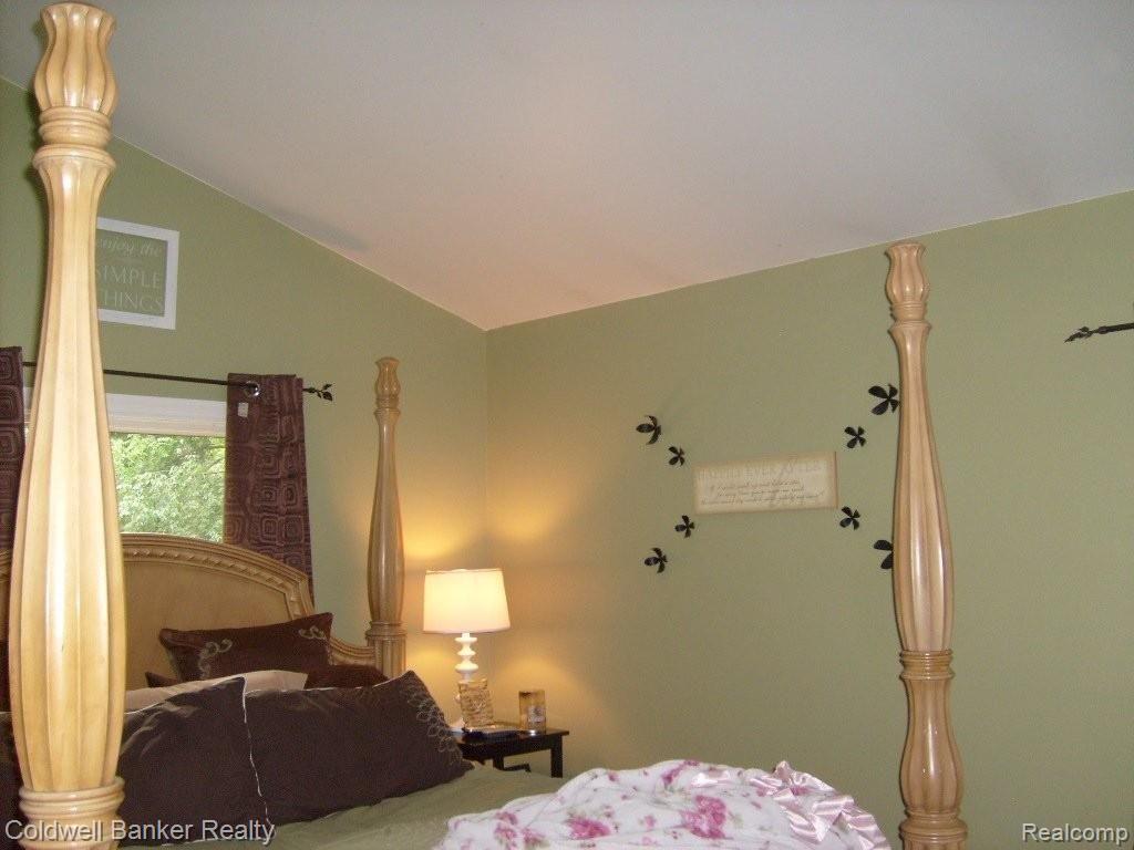 24980 23 Mile Road Macomb, MI 48042 - Photo 20 of 37 First floor bedroom
