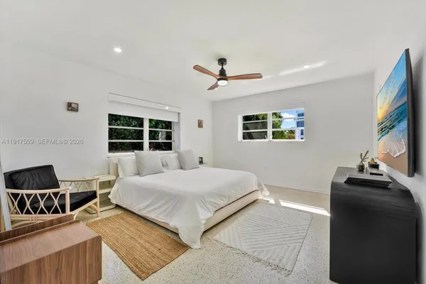$3,275,000 | 700 South Shore Drive, Miami Beach, FL 33141