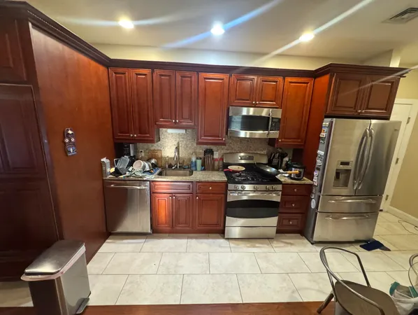 $3,300 | 422 Monroe Street, Unit 3, Hoboken, NJ 07030