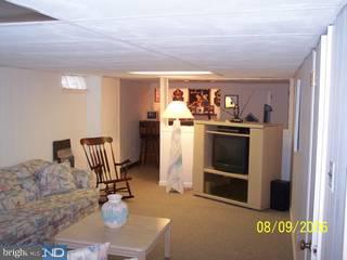 8647 Bridle Road Philadelphia, PA 19115 - Photo 4 of 6