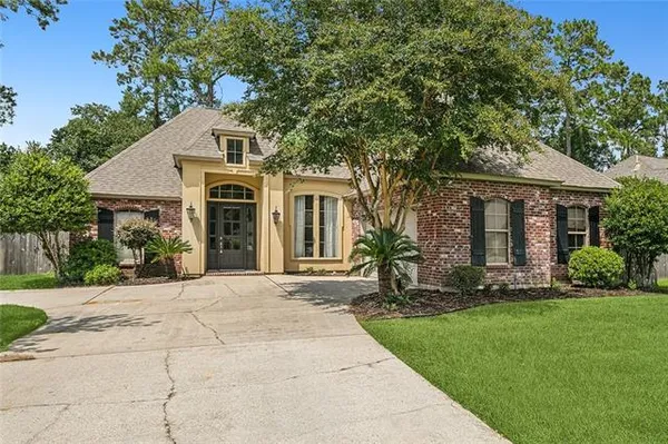 $365,000 | 204 Timberwood Drive, Madisonville, LA 70447