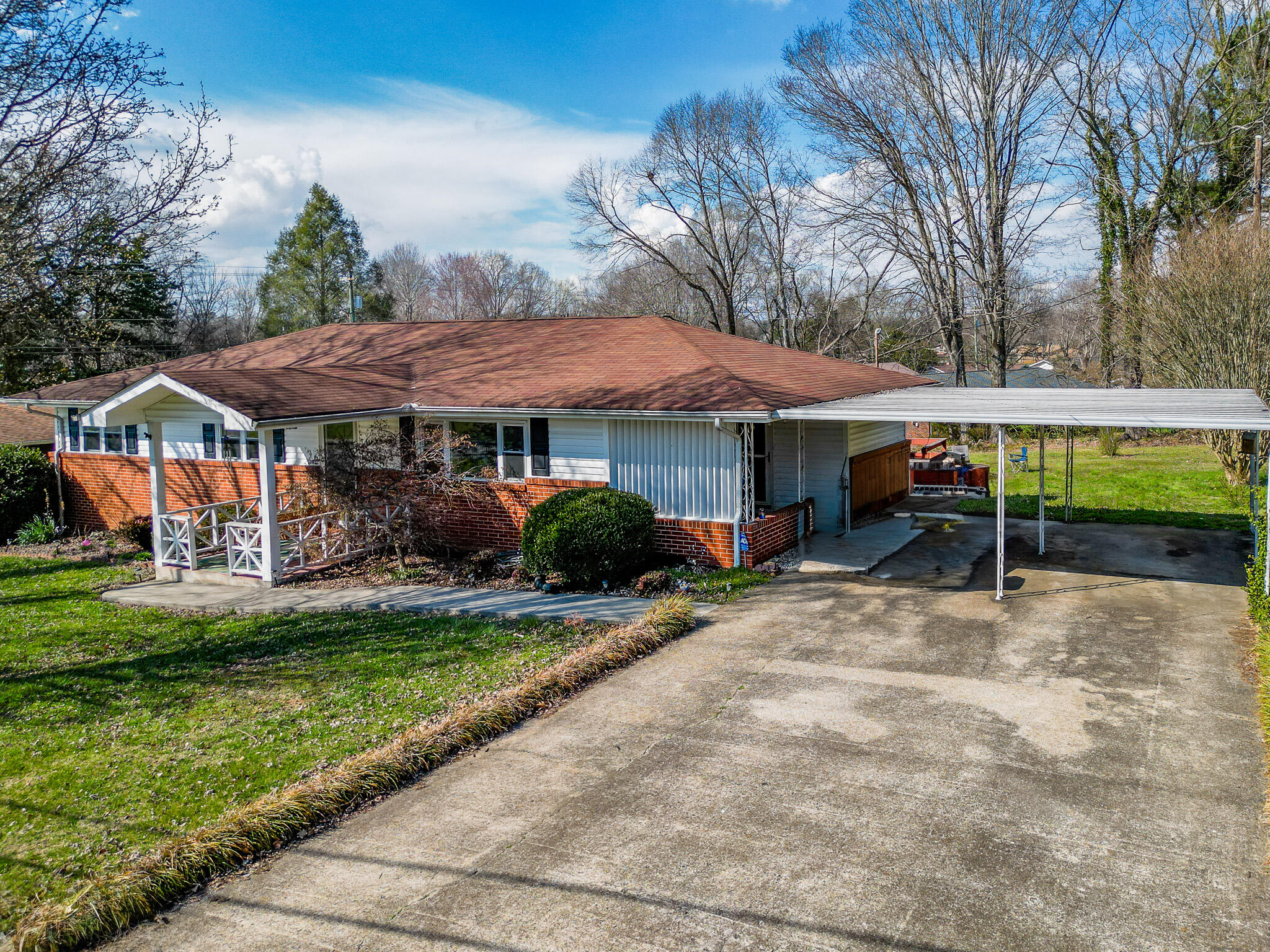 614 Elizabeth Street Athens, TN 37303 - Photo 2 of 39 DJI_0874-HDR