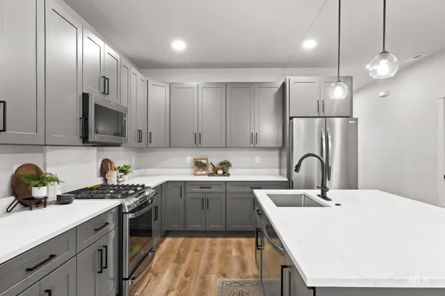 $564,999 | 2101 South Pacific Street, Boise, ID 83705