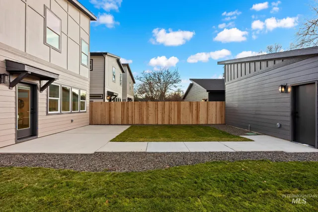 $564,999 | 2101 South Pacific Street, Boise, ID 83705