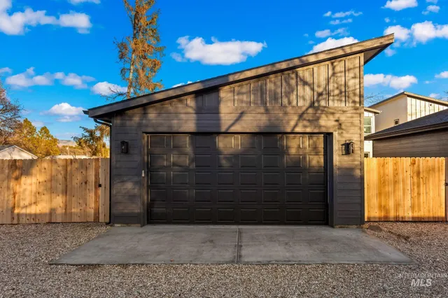 $564,999 | 2101 South Pacific Street, Boise, ID 83705