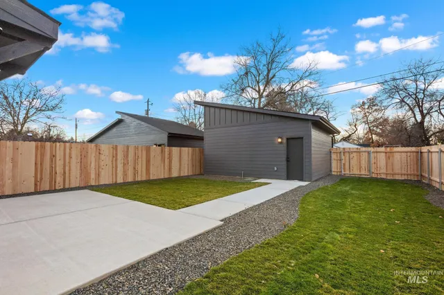 $564,999 | 2101 South Pacific Street, Boise, ID 83705