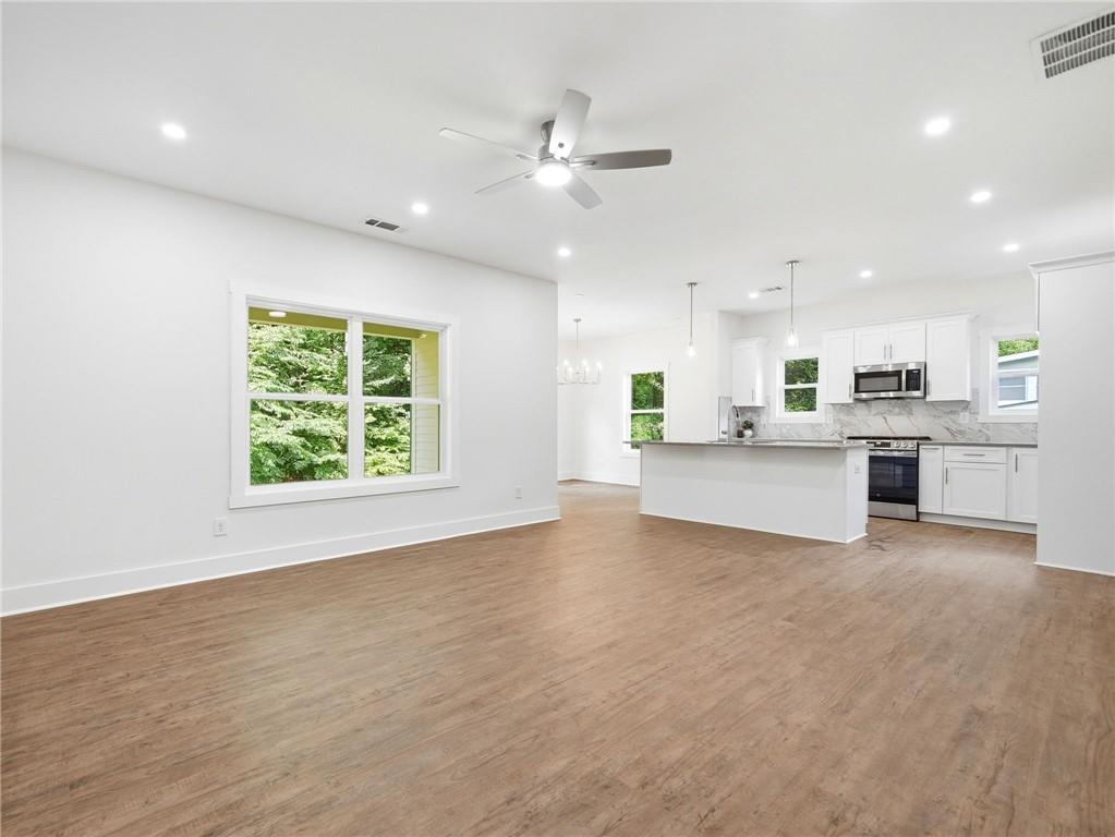 2186 Freydale Road Marietta, GA 30067 - Photo 6 of 57
