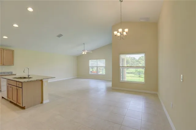 $2,200 | 8186 104th Avenue, Vero Beach, FL 32967