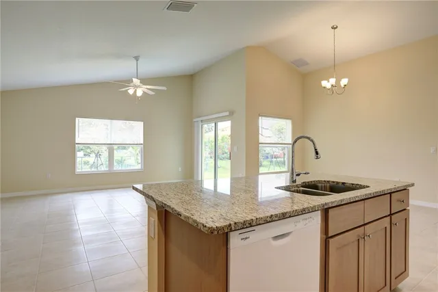 $2,200 | 8186 104th Avenue, Vero Beach, FL 32967