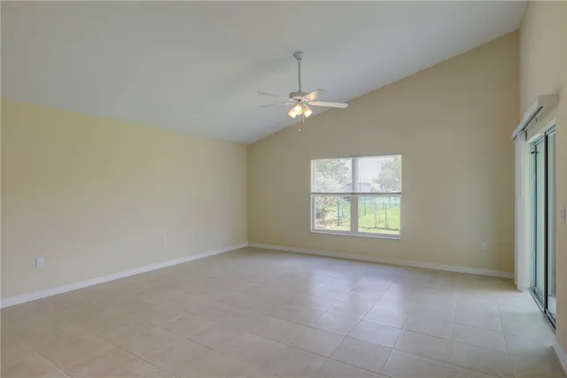 $2,200 | 8186 104th Avenue, Vero Beach, FL 32967