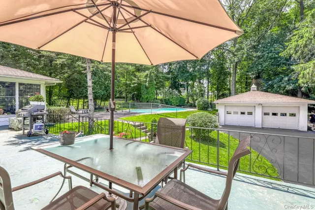 $1,150,000 | 10 Glenbrook Road, Monsey, NY 10952