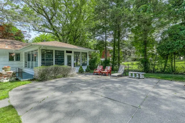 $1,150,000 | 10 Glenbrook Road, Monsey, NY 10952