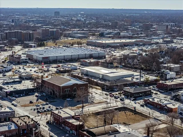 $395,000 | 508 East 31st Street, Kansas City, MO 64108