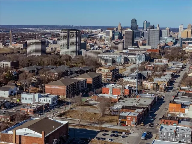 $395,000 | 508 East 31st Street, Kansas City, MO 64108