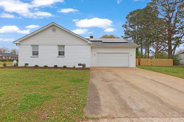 $299,900 | 166 Skyridge Drive, Jackson, TN 38305